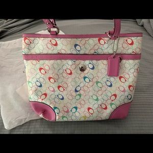 Coach purse, excellent condition.